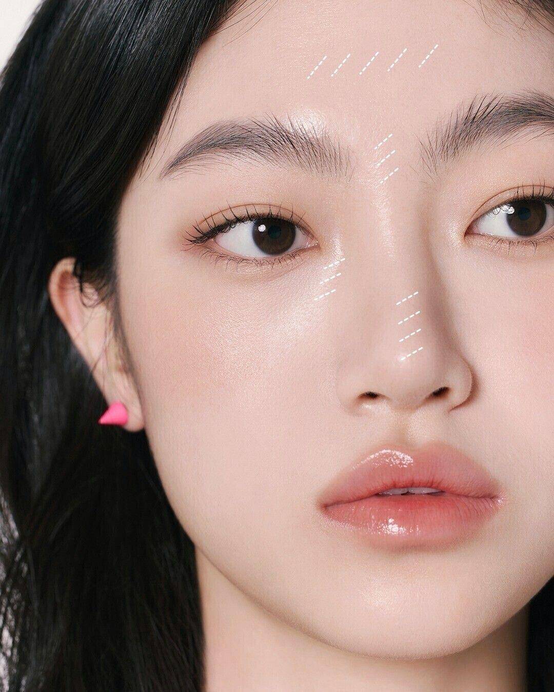 爆红“潦草妆”画法公开！底妆越干净越美　透出血色更纯欲显嫩 最新资讯 图6张