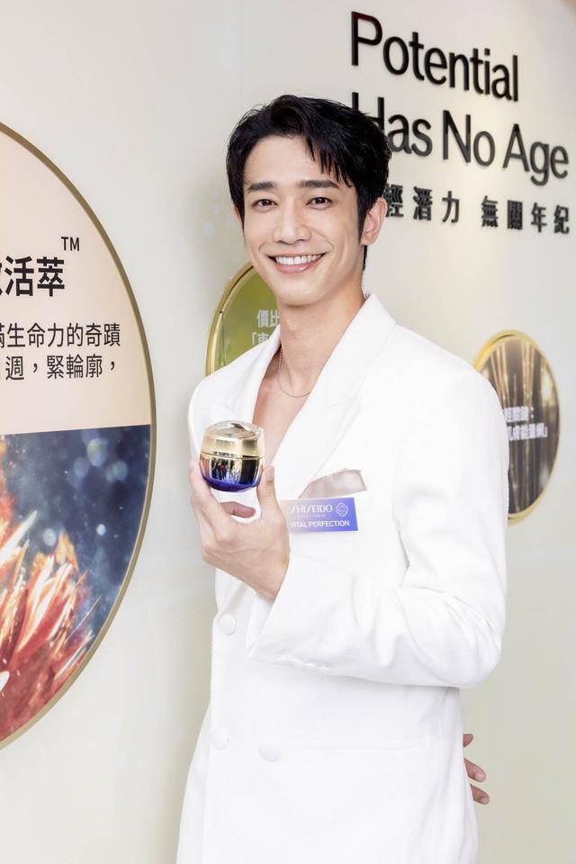 “酒窝暖男”刘以豪上镜前靠按摩瘦脸　李昇基24H拍摄不垮脸秘诀 最新资讯 图2张
