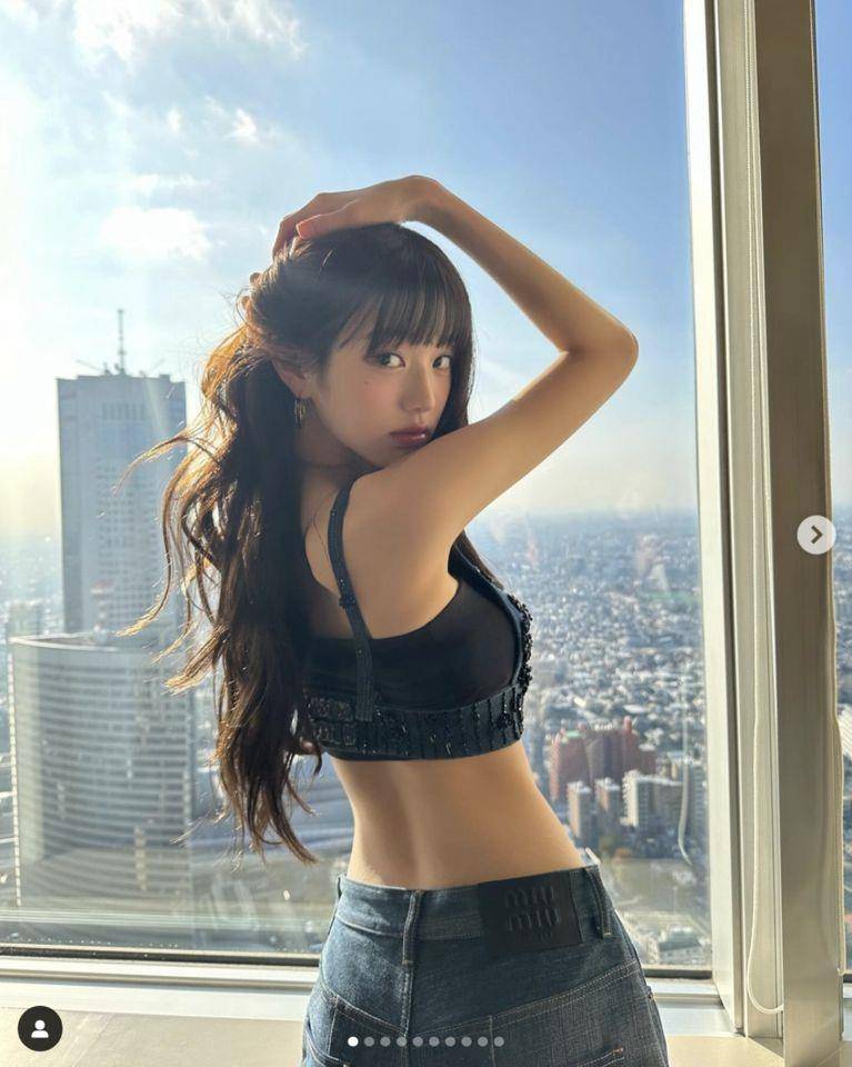 手臂粗壮禁止！4个性感细肩带穿搭技巧　少条纹、夸张设计都是关键 最新资讯 图1张