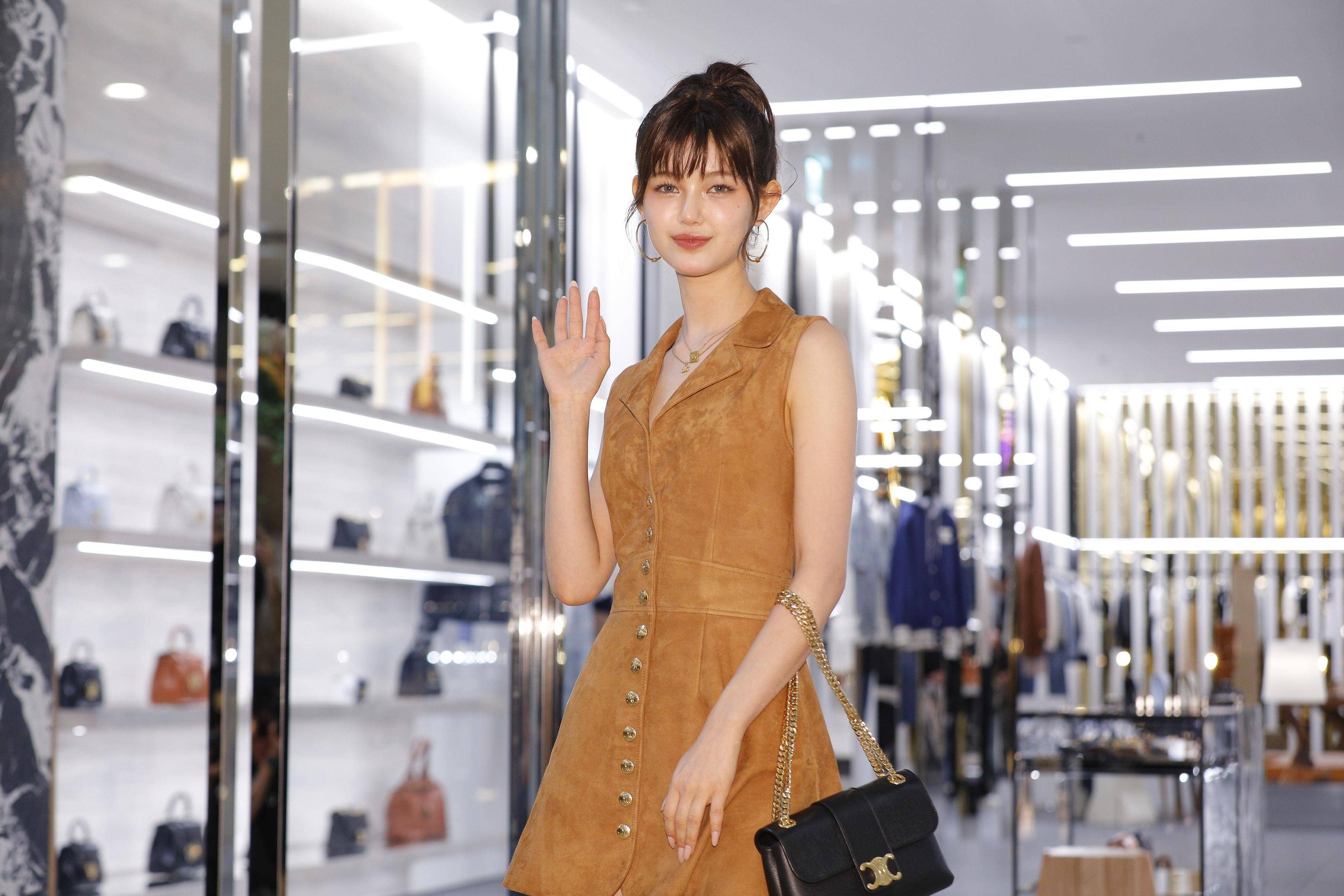 李俊昊29日中午抵台走礼遇通关　粉丝30日有机会一睹偶像风采 时尚穿搭 图4张