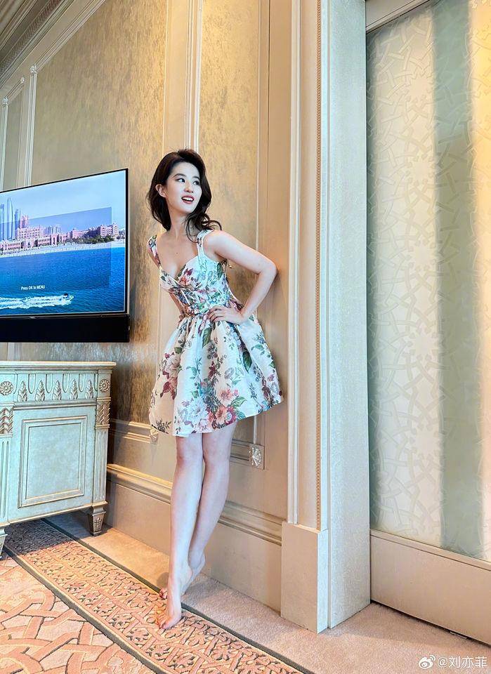 “仙女姐姐”刘亦菲也会内耗！分享“高能量保护法”重拾自信乐观 名人名流 图3张