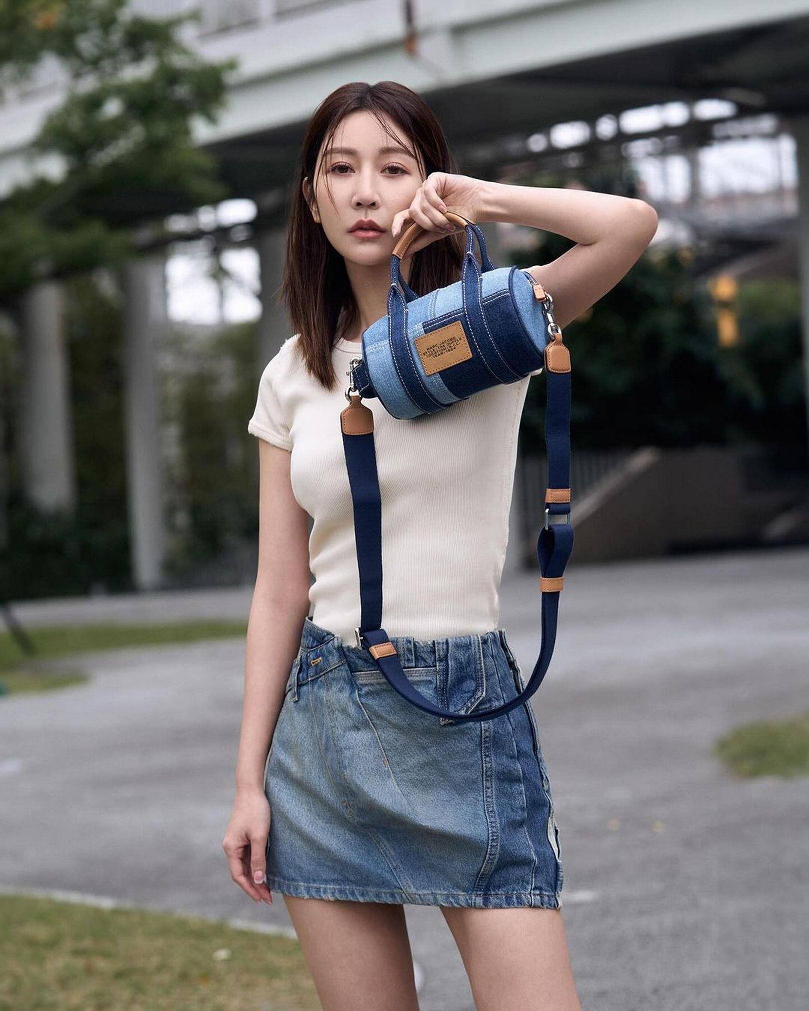 郭碧婷、曾莞婷爱Marc Jacobs丹宁拼布款！招牌相机包染上水晶超劝败 名人名流 图1张