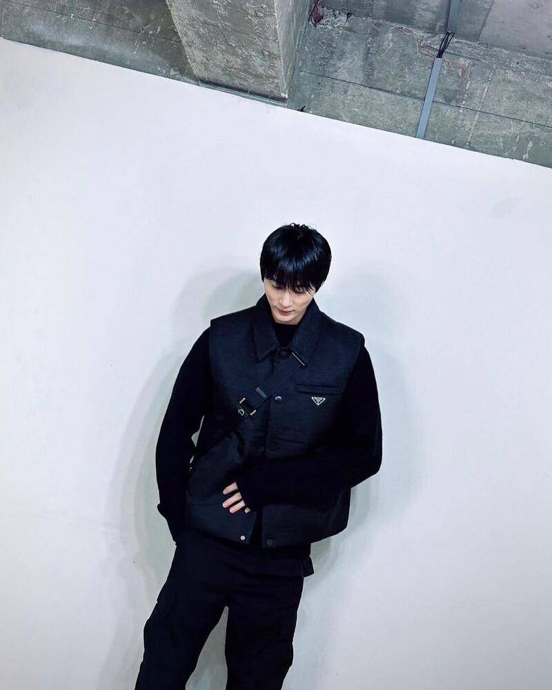 《背着善宰跑》边佑锡私服男友风穿搭更帅　全黑休闲、正装一眼心动 最新资讯 图11张