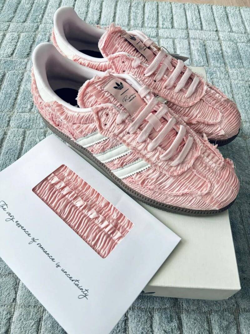 adidasGM鞋Samba最梦幻系列！全蕾丝、皱褶鞋身　陈冠希爱到抢穿 最新资讯 图3张