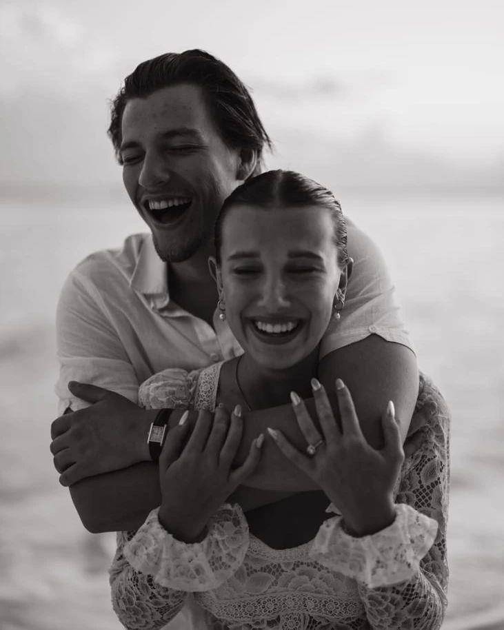 1万元拥有LV慈善手炼　新婚米莉巴比布朗号召助儿童 名人名流 图1张