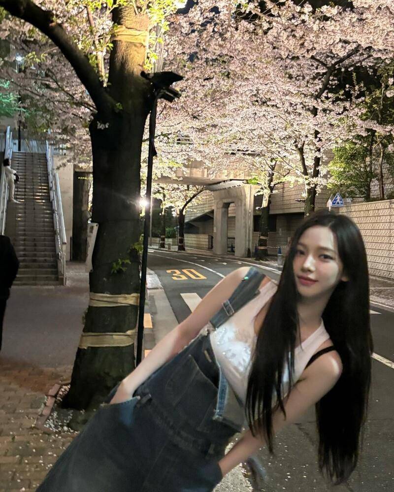 夏季白色背心强势登场！Jennie穿上拍CK大片　秀智、舒淇也跟上 最新资讯 图5张
