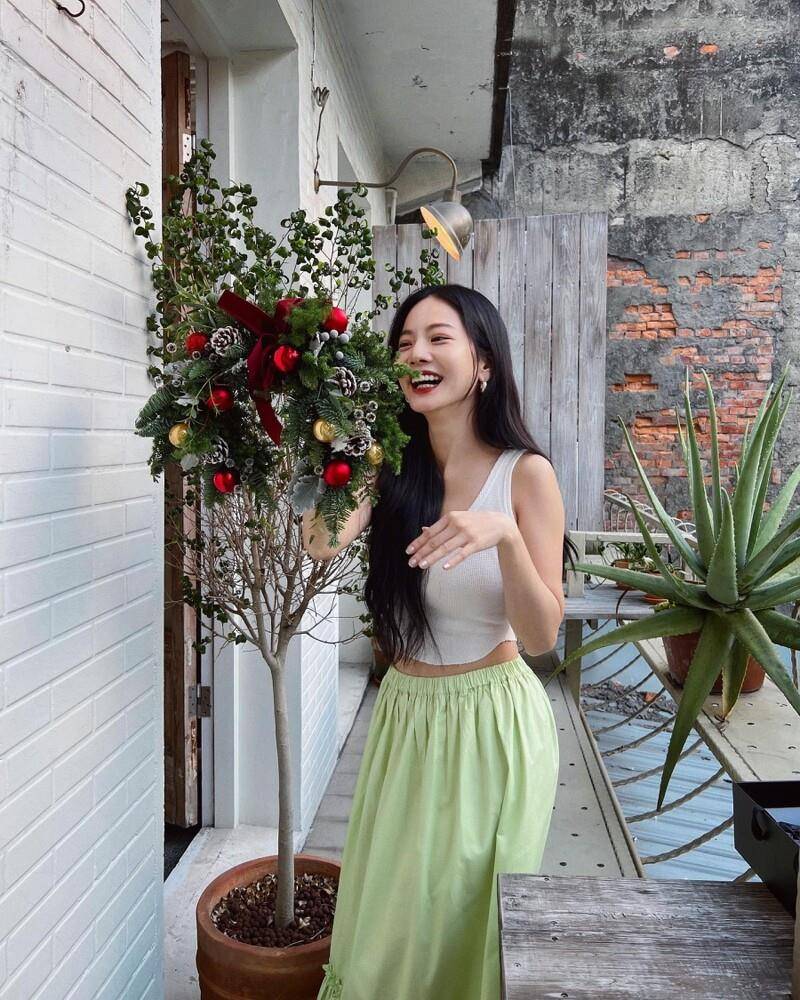 夏季白色背心强势登场！Jennie穿上拍CK大片　秀智、舒淇也跟上 最新资讯 图9张