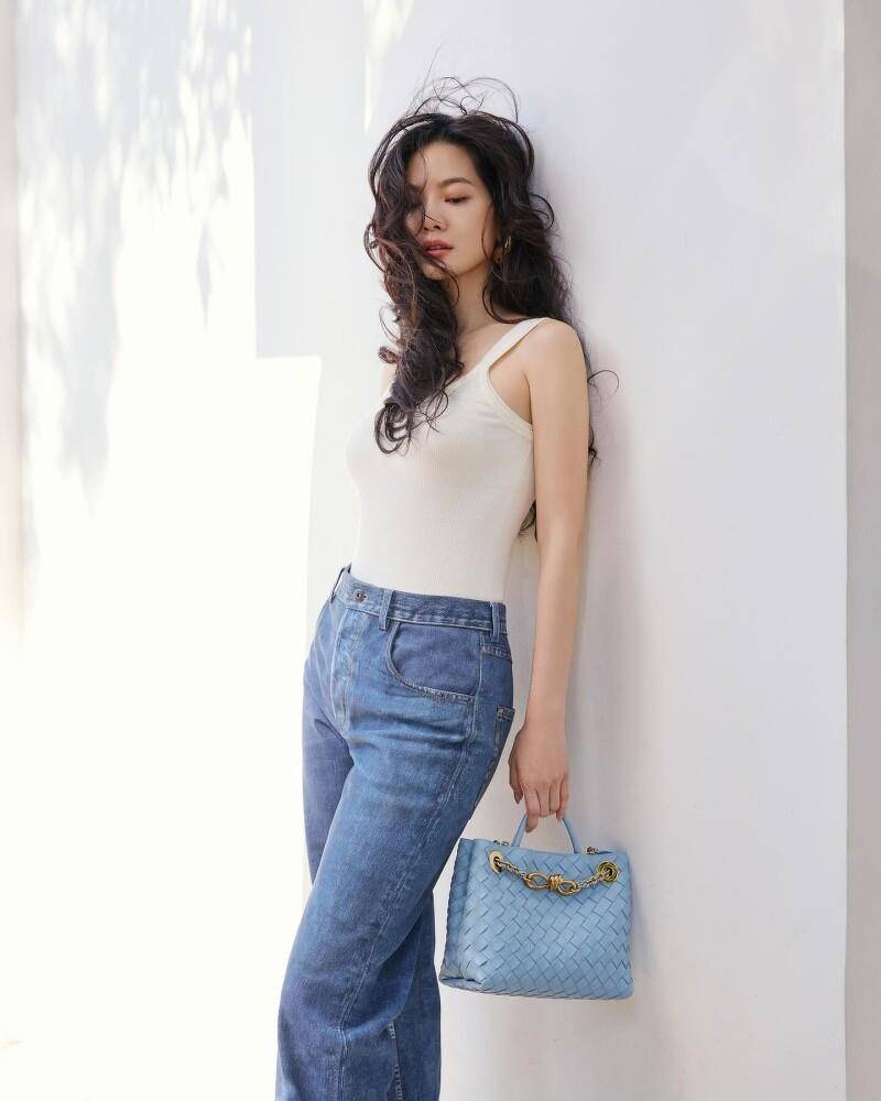 夏季白色背心强势登场！Jennie穿上拍CK大片　秀智、舒淇也跟上 最新资讯 图10张