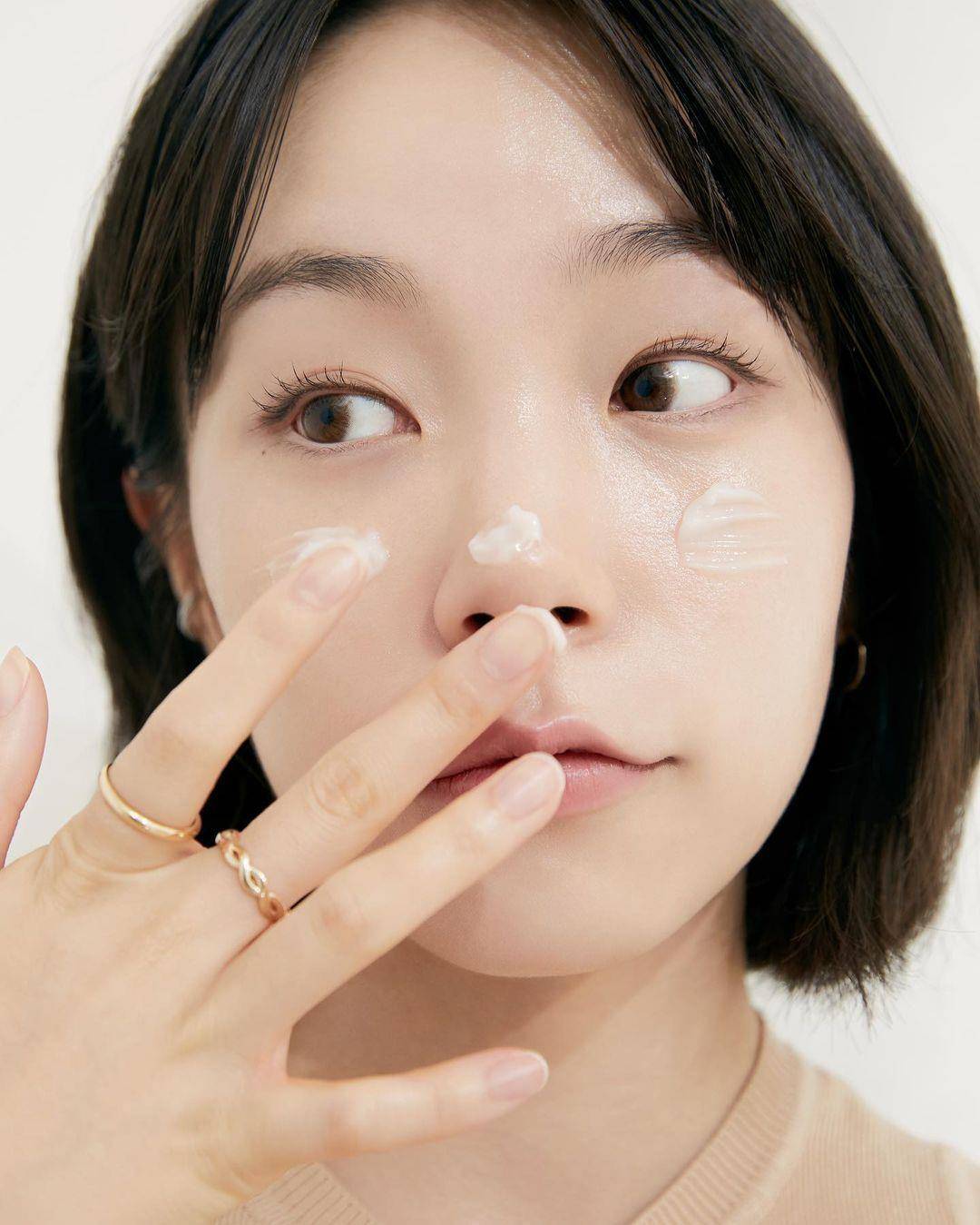 美白擦了没用？皮肤科医师揭“常被忽略5大关键”：用错反而暗沉发黄 最新资讯 图1张