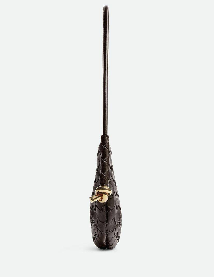 包开箱／Bottega Veneta鸡蛋包话题登场！金属扭结、编织皮革低调奢华 时尚穿搭 图5张