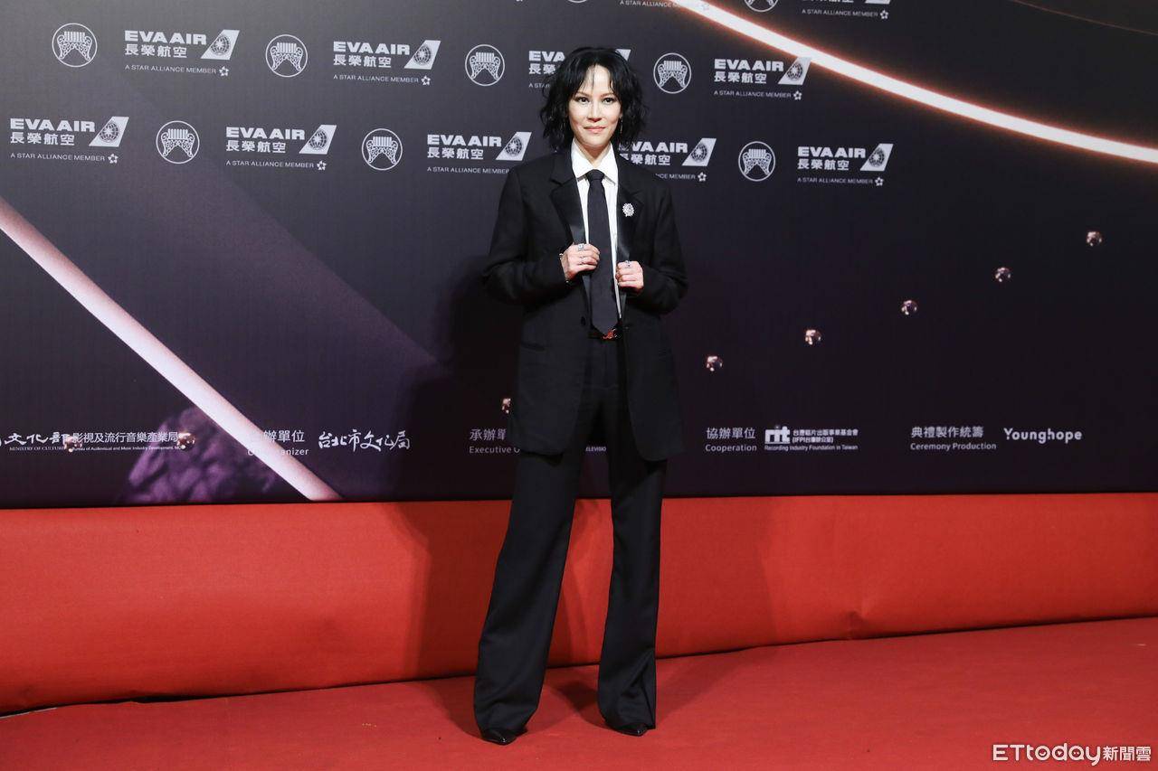 金曲时尚／网友票选孙盛希红毯最美、周兴哲险胜黄宣拿下最帅 时尚穿搭 图3张
