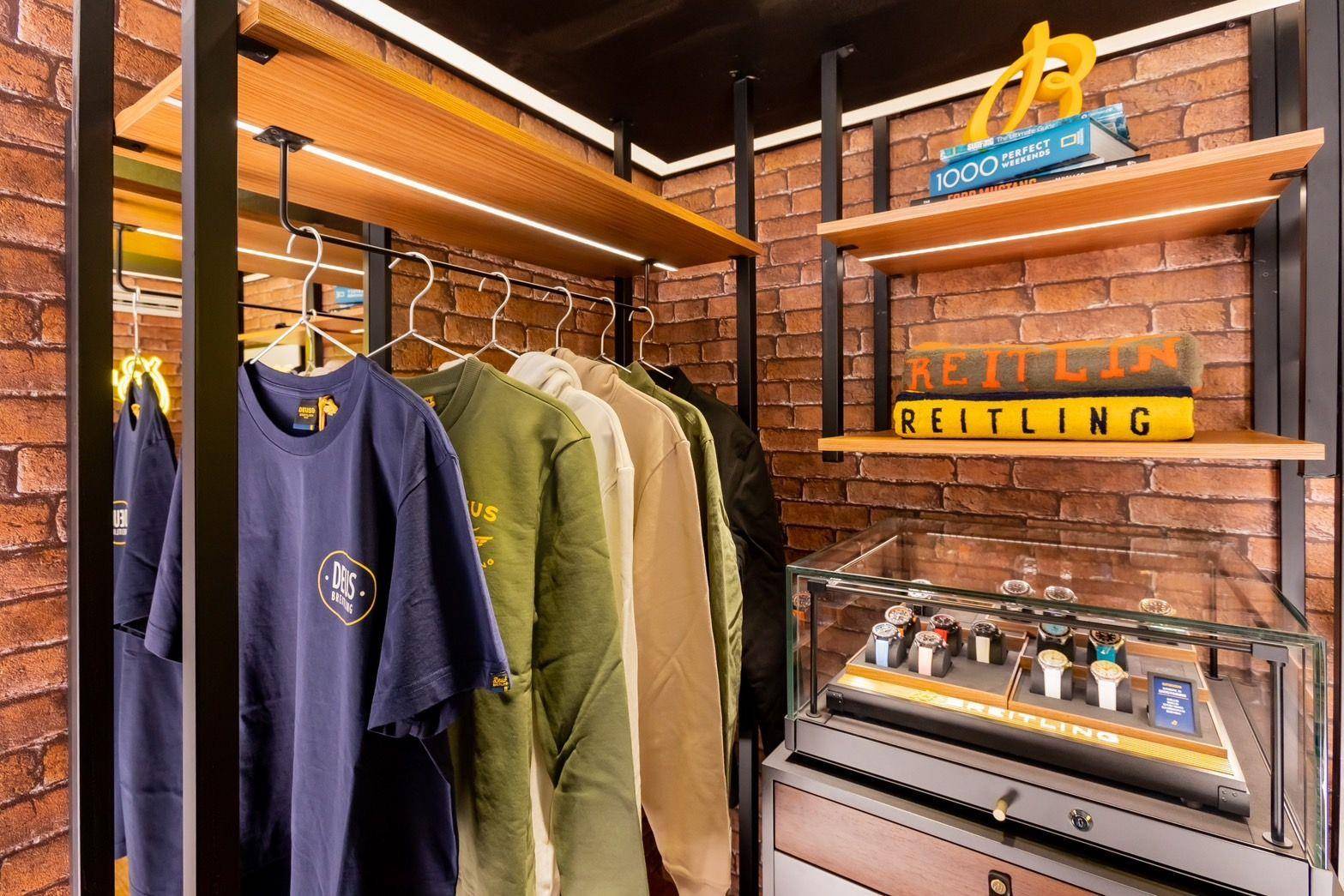周末逛百年灵限定店打卡吃冰　赏缤纷新表兼消暑 奢侈品牌 图2张