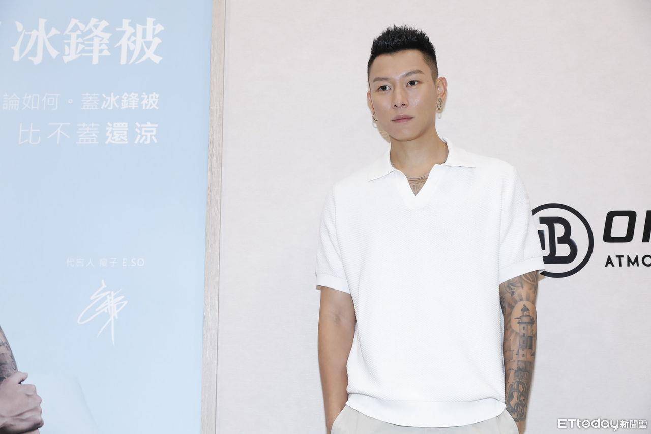 瘦子自曝“喜欢裸睡”大赞冰锋被太舒服！证实喜迎二胎　将全程陪产 时尚穿搭 图1张