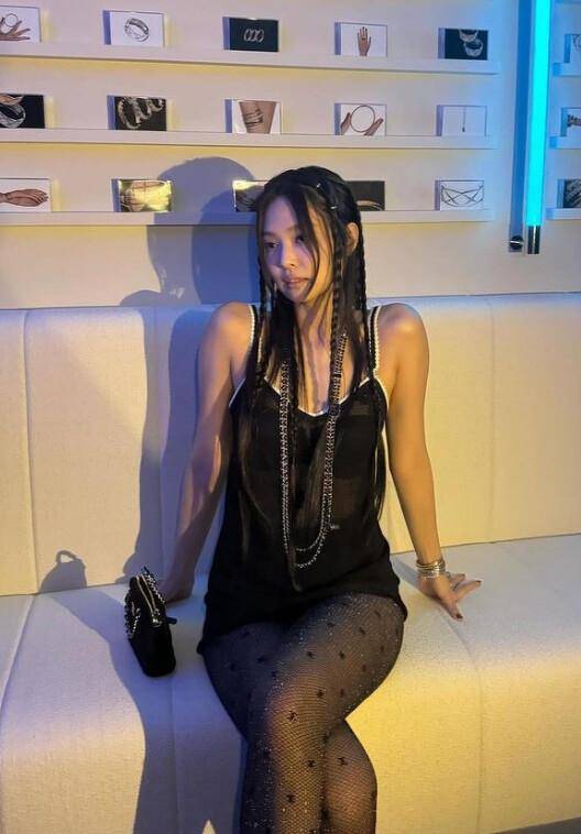 Jennie珠宝穿搭4招！戒指叠戴、多层项炼打造小脸　职场也适合 最新资讯 图14张