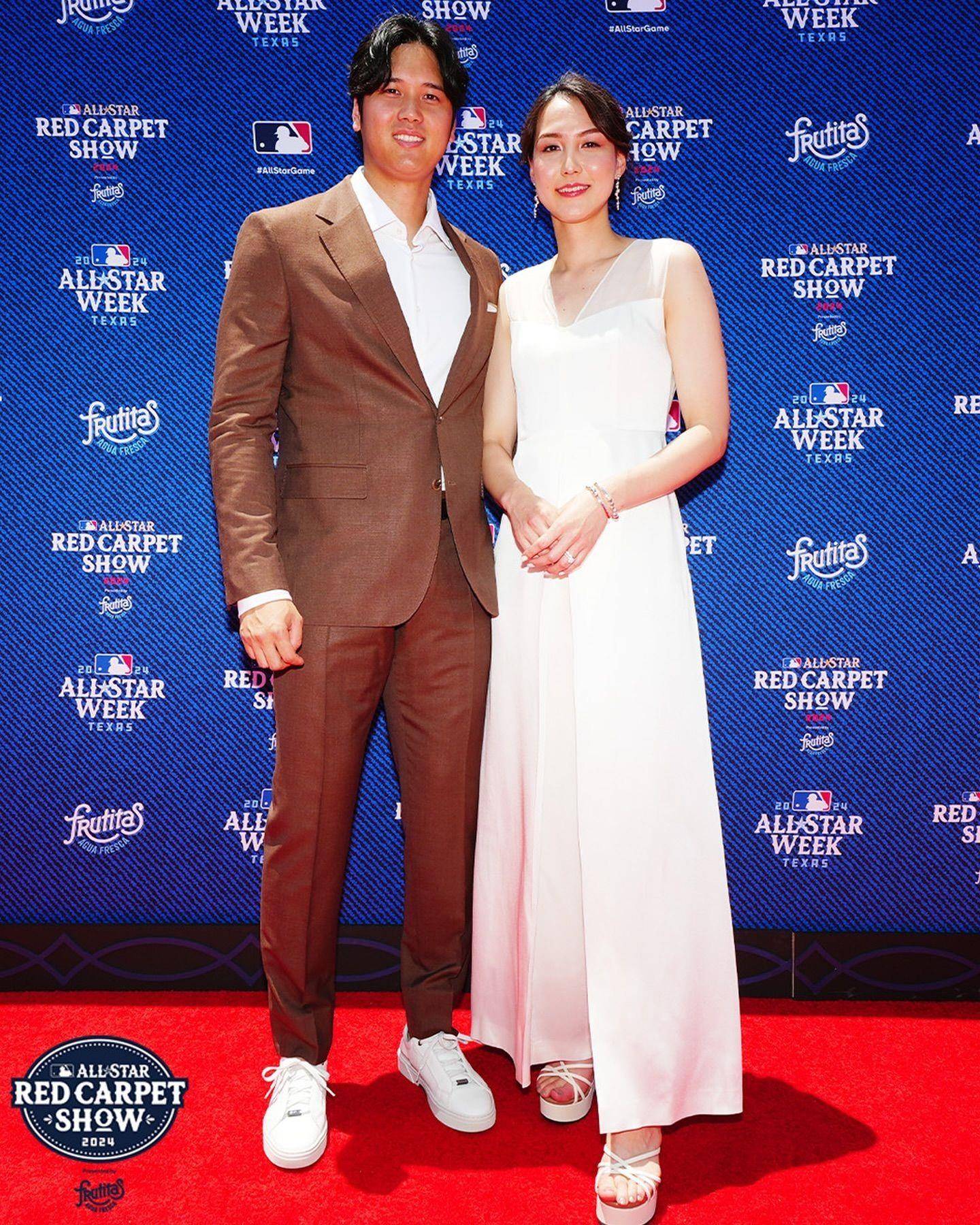 大谷翔平爱妻36,000元珠宝上身　葡萄造型露优雅品味 时尚穿搭 图1张