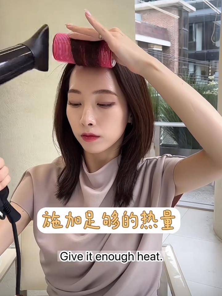 剪了八字浏海却一点都不韩！正宗发型师教超细节心机　路人一秒跳级变女团 最新资讯 图3张