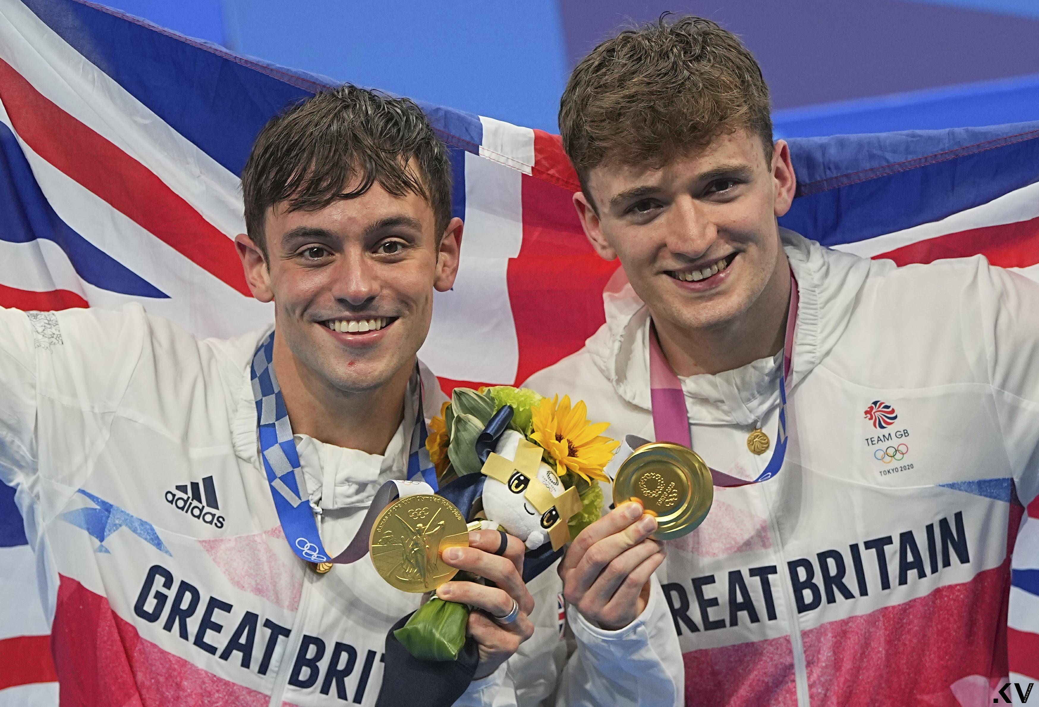 ▲▼英国跳水王子戴利（Tom Daley）和搭档马提李（Matty Lee）摘下L奥运男子双人10公尺跳水金牌。（图／达志影像／美联社）