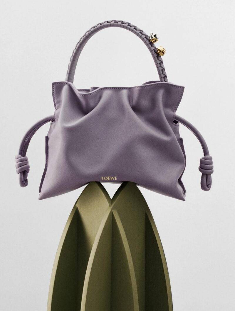 2024七夕情人节精品送礼！刺猬爬上Loewe包超Q、MK Lulu Bag小巧实背 时尚穿搭 图2张