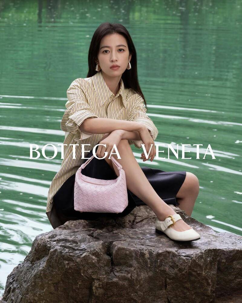 2024七夕情人节精品送礼！刺猬爬上Loewe包超Q、MK Lulu Bag小巧实背 时尚穿搭 图8张