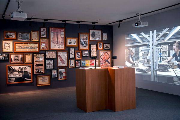 花了250年做鞋太强大！勃肯特展松烟登场　古董工具超珍贵、最新潮鞋亮相 最新资讯 图2张