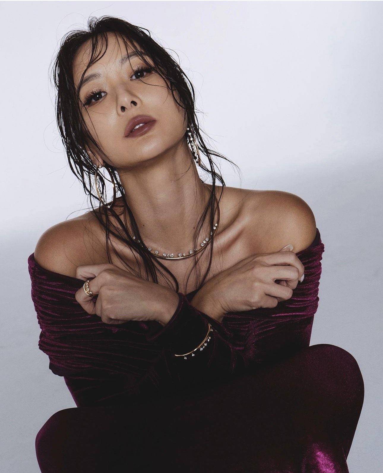孙芸芸湿发配百万珠宝好时髦　女儿调皮问“要不要借吹风机” 名人名流 图2张