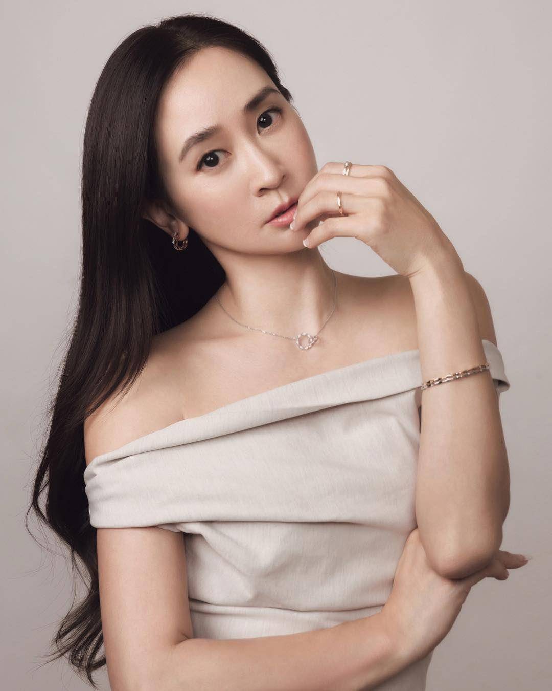 李晶晶珠宝上身“晶晶体”爆发　露香肩被夸“美丽又有气质”　 名人名流 图1张
