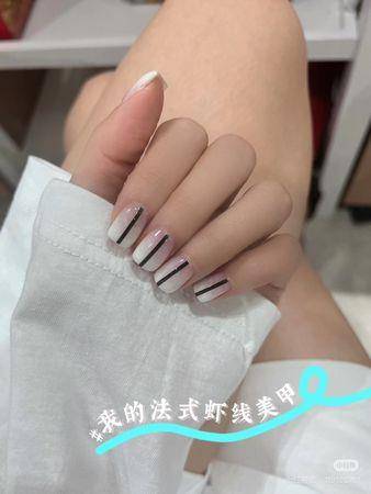 侯佩岑“法式指甲”遇到瓶颈　笑叹：美甲的尽头是单色 最新资讯 图5张