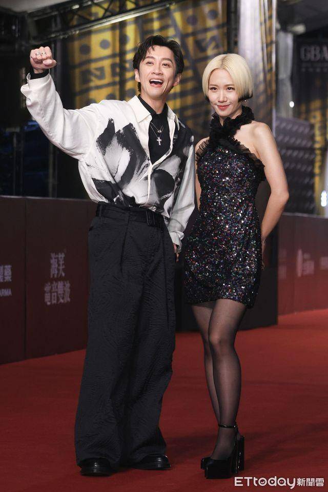 金钟时尚总览／小S“巨鸟礼服”全球仅一件史上最浮夸！陈柏霖轻松比帅 名人名流 图10张