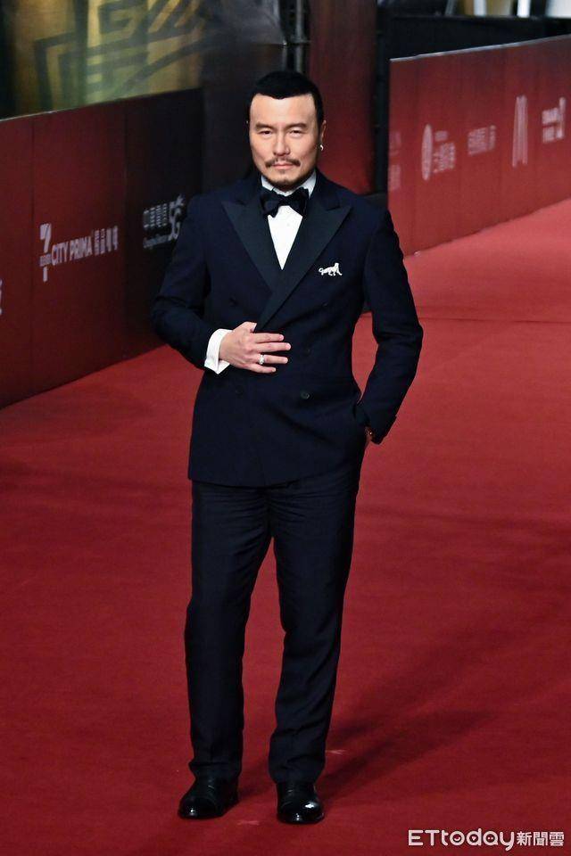 金钟5帅 ／彭千祐衣架子登最帅男神宝座　“白马王子”刘俊谦紧追 时尚穿搭 图4张