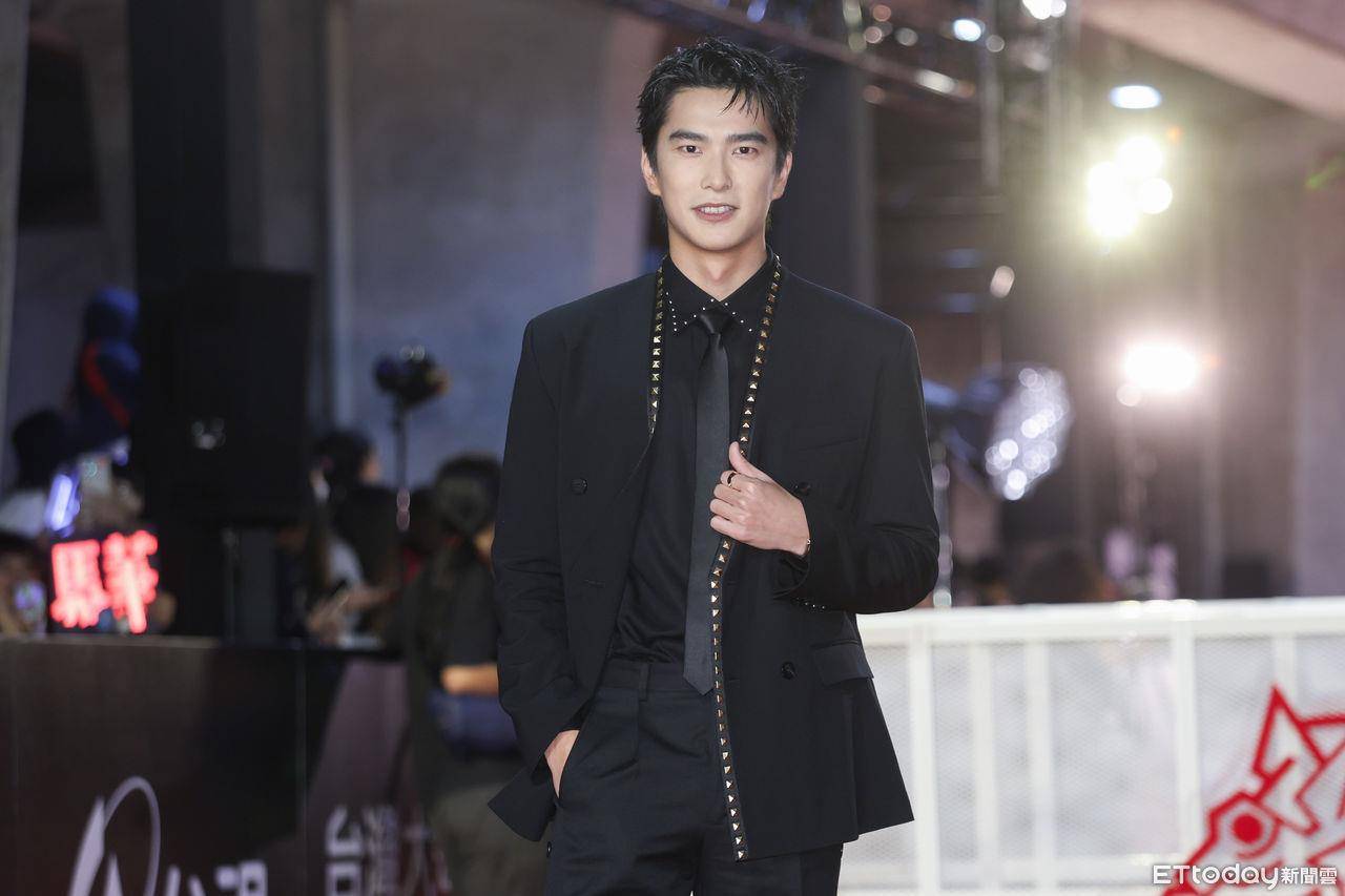 金马时尚／个人意见评红毯：杨贵媚穿80年代铁窗、袁澧林像厨房纸巾 时尚穿搭 图9张