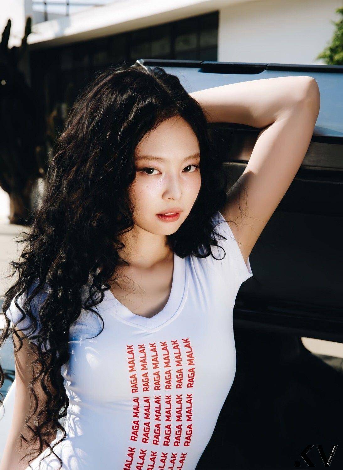 Jennie、Rosé人生发型+1！KPOP女偶像都换“羊毛卷”　慵懒性感完美拿捏 最新资讯 图1张