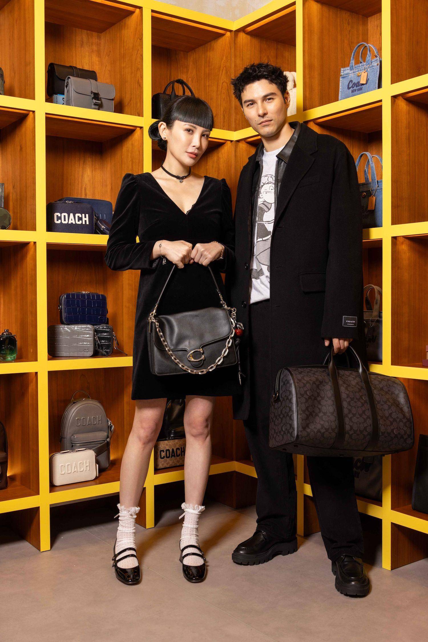 到Coach Play喝“糖葫芦咖啡”、买Rosé同款大力水手毛衣　赤峰街新店超好玩 时尚穿搭 图14张