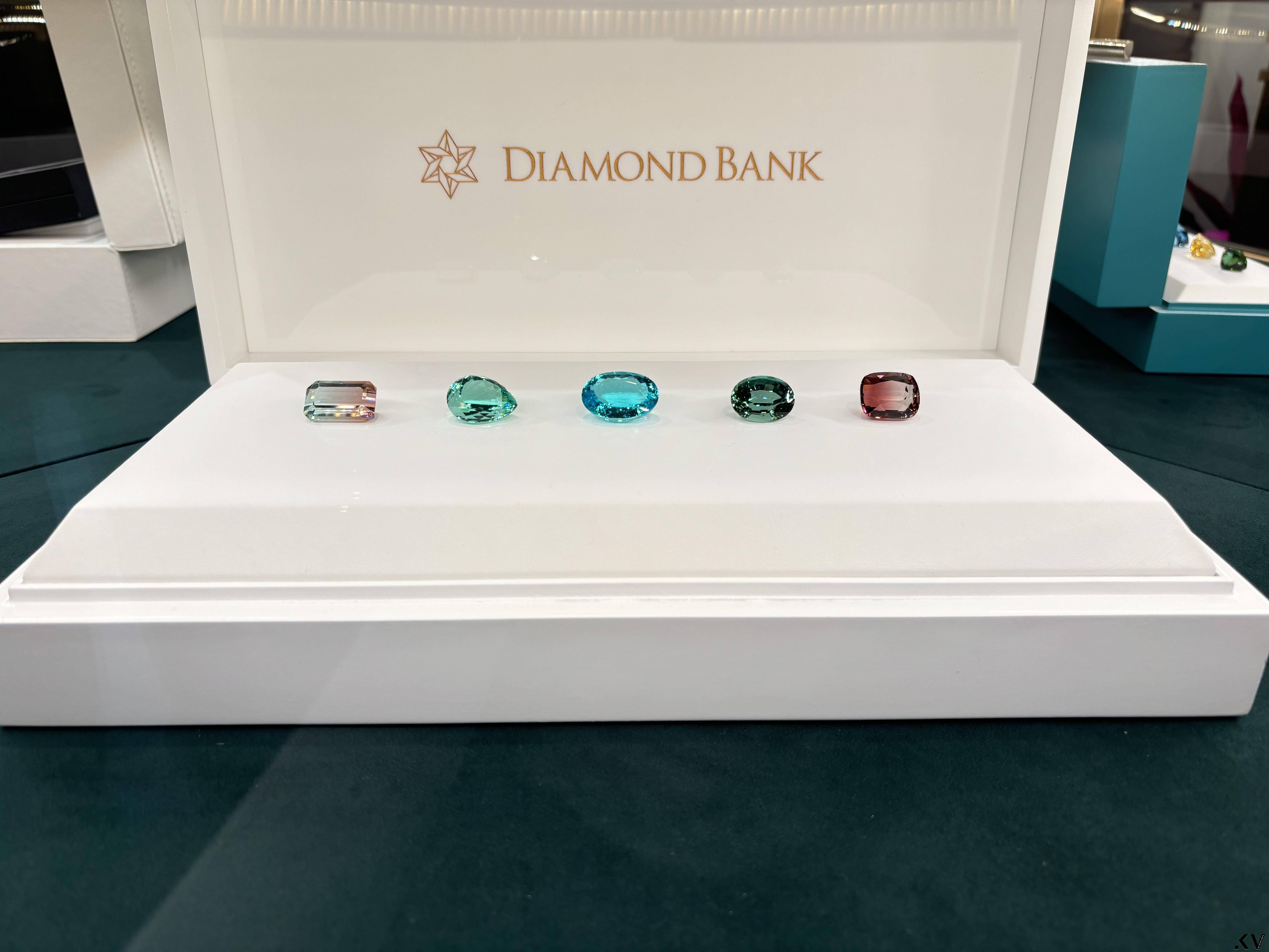 全球最大阿盖尔粉红钻在中国台湾　坐镇DIAMOND BANK 60亿珠宝展 奢侈品牌 图3张