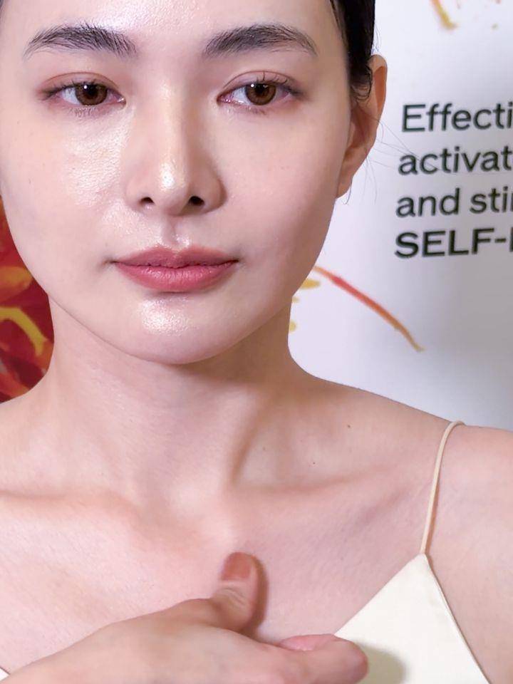 踮脚亲亲也能养出天鹅颈？不需医美在家轻松紧致小V脸秘诀 最新资讯 图3张