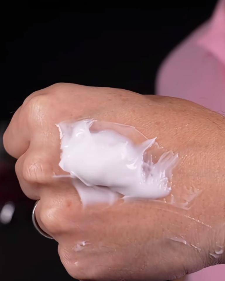 冬天底妆卡粉起皮？彩妆师超狂“面摩法”打造零粉感妈生好皮 最新资讯 图2张