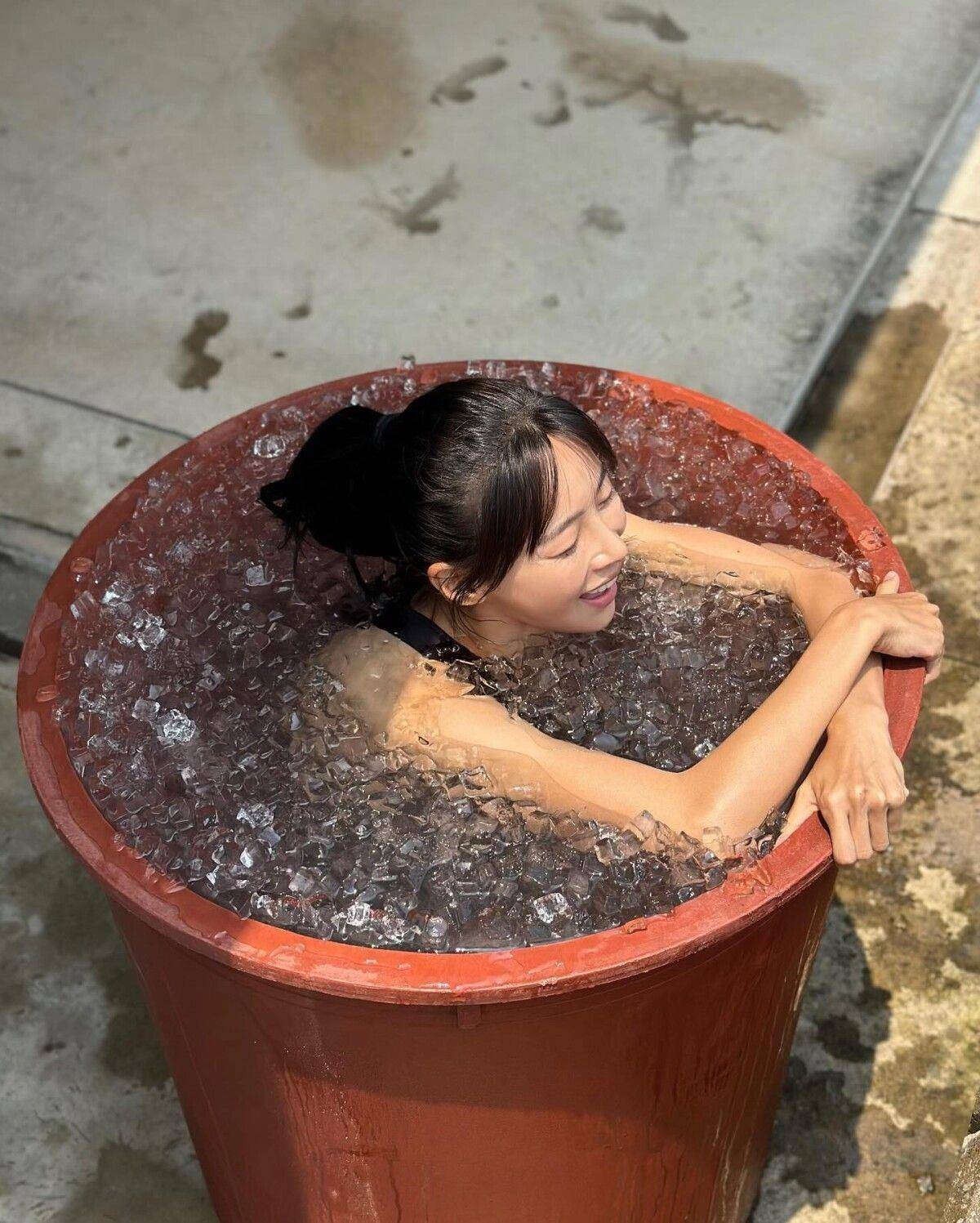 Jennie大推的“冷水浴”有多神？好处、注意事项一次看　 最新资讯 图3张