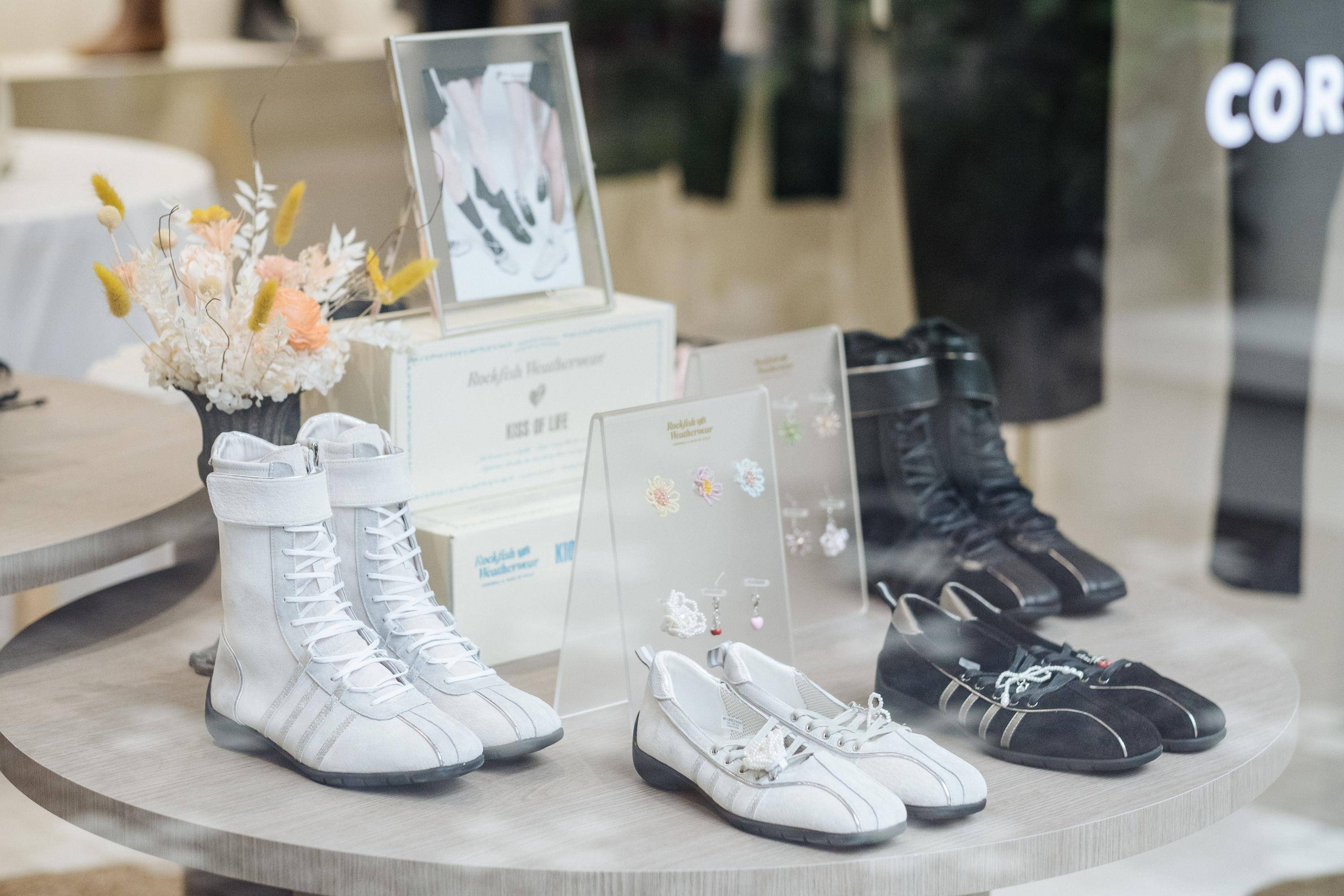 林郁婷穿Chloé时髦小白鞋上场！全新Kick“拳击芭蕾舞鞋”梦幻裸粉色必收 名人名流 图10张