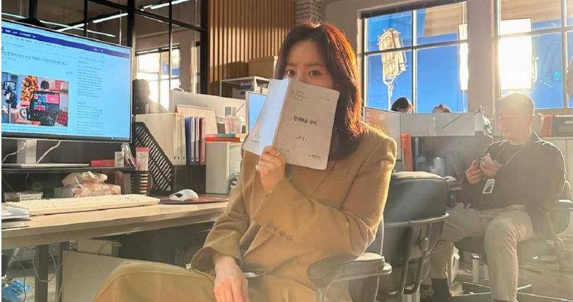 《我的完美秘书》韩志旼好会穿！职场女霸总、小清新减龄系通通完美驾驭 最新资讯 图6张