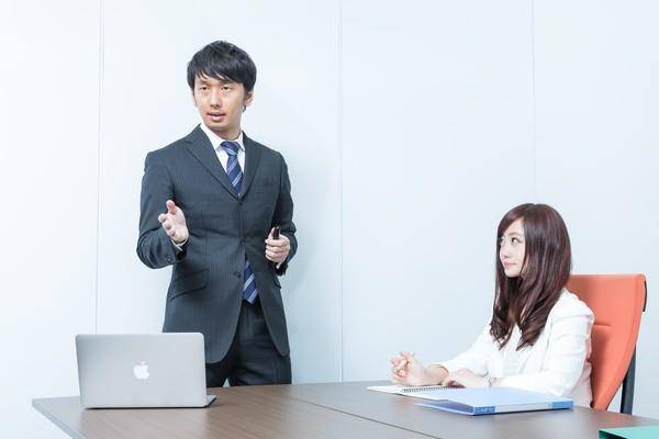 ▲▼女孩,两性,感情,职场。（图／翻摄PAKUTASO）