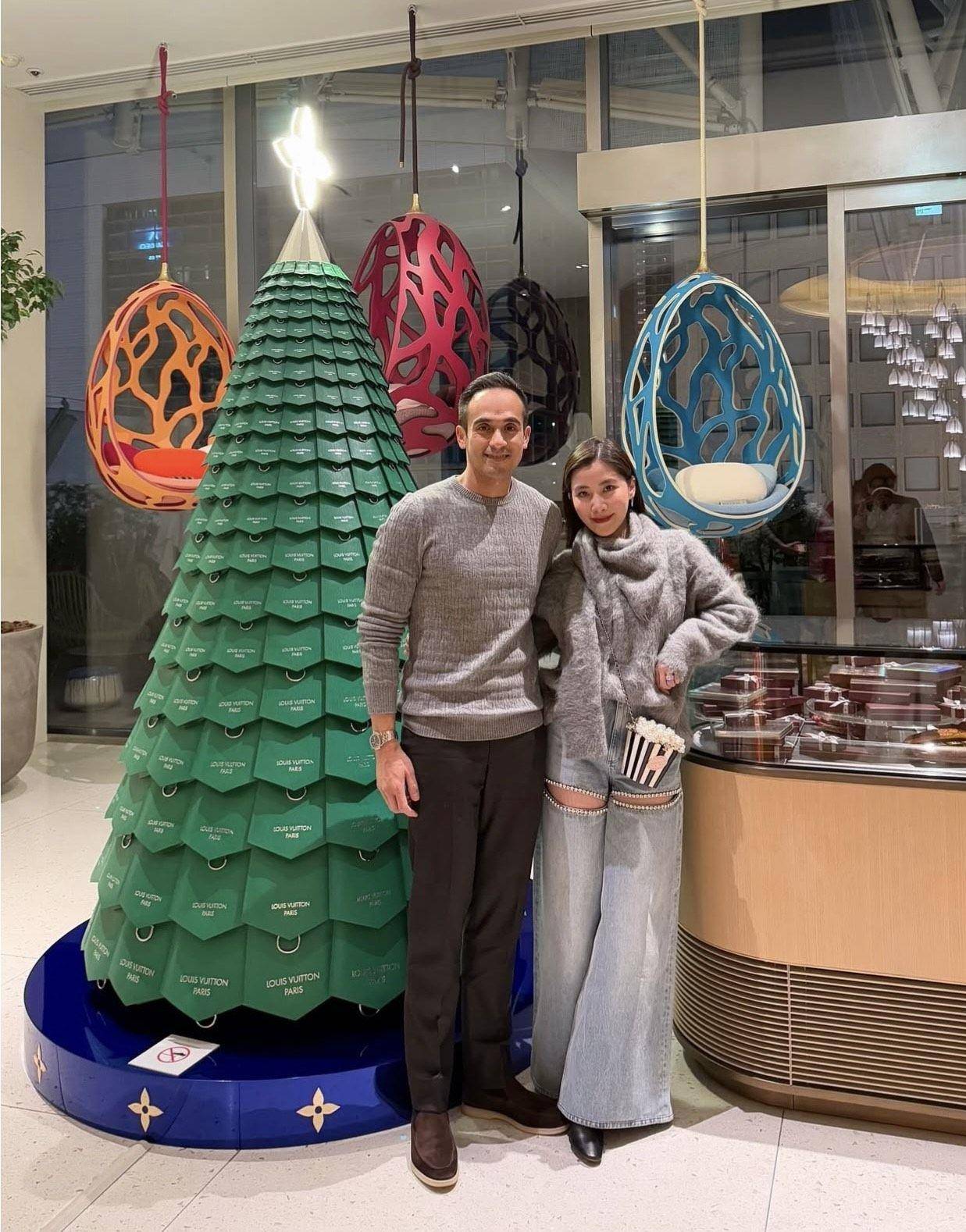 “马来西亚最美千金”香奈儿爆米花包俏皮　艾玛史东口袋装真的方便吃 时尚穿搭 图1张