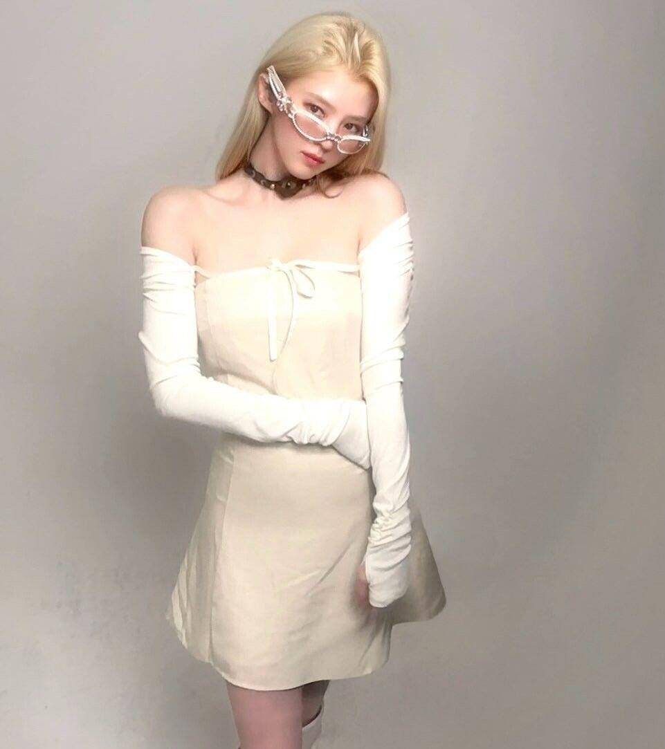 让人惊艳的韩星金发女神　Rosé根本人生发色、朴宝英外层挑染热议 最新资讯 图1张