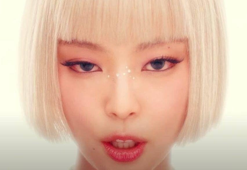 让人惊艳的韩星金发女神　Rosé根本人生发色、朴宝英外层挑染热议 最新资讯 图12张