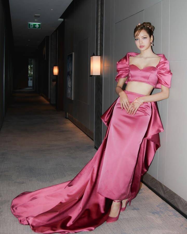 《白莲花大饭店3》Lisa戏外依然是泰国公主！首映造型一套比一套更惊艳 名人名流 图2张