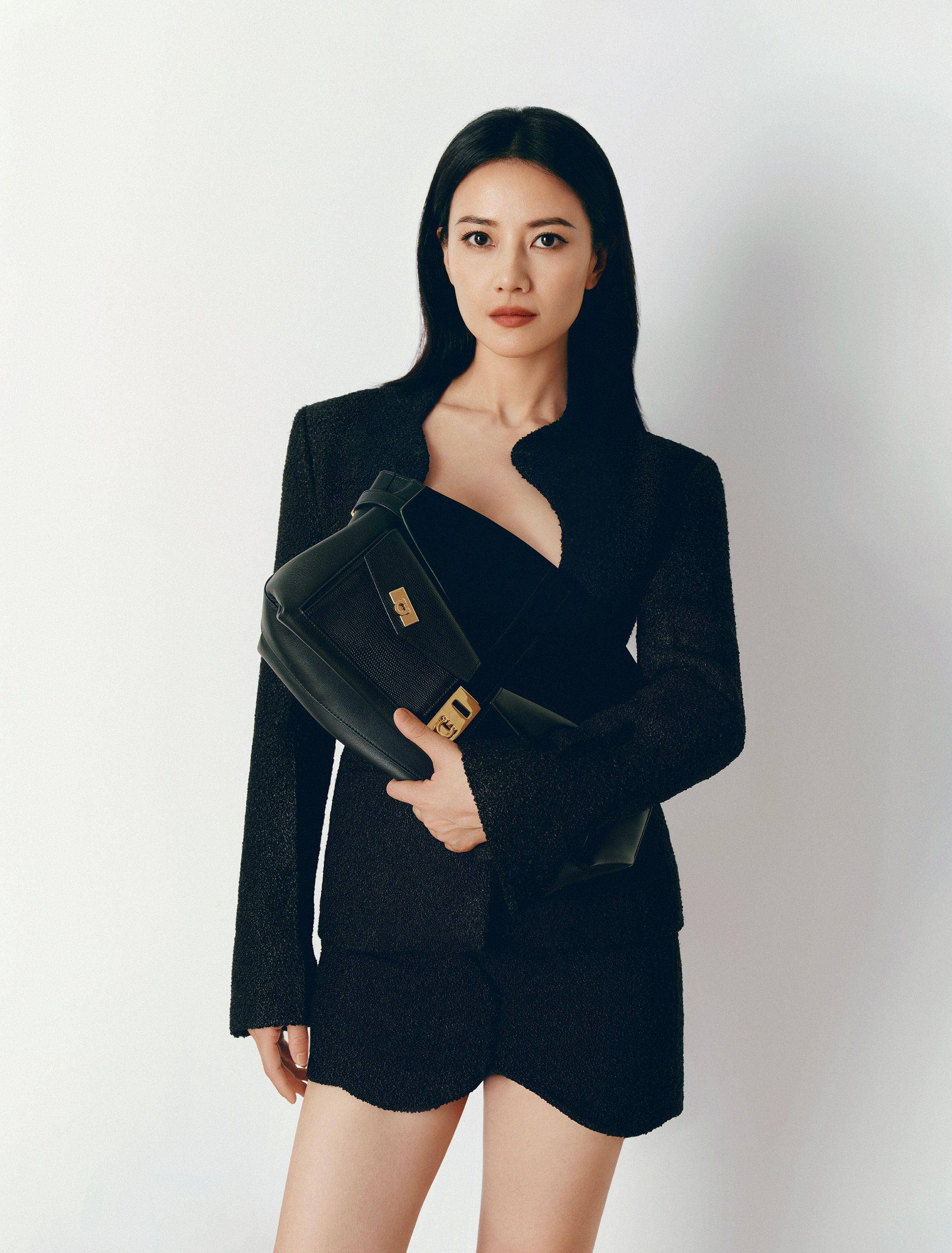 高圆圆秀超完美腿部线条　喜收FERRAGAMO品牌大使头衔 时尚穿搭 图2张