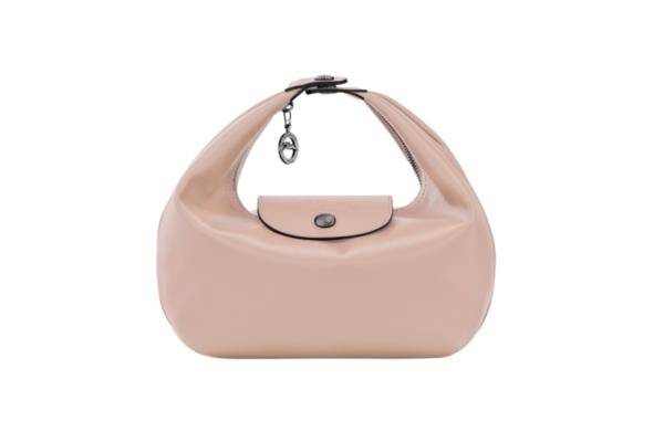 “精品包的尽头是Longchamp”引爆热议　Le Pliage Xtra便当袋、Le Roseau水桶包必须收 时尚穿搭 图6张