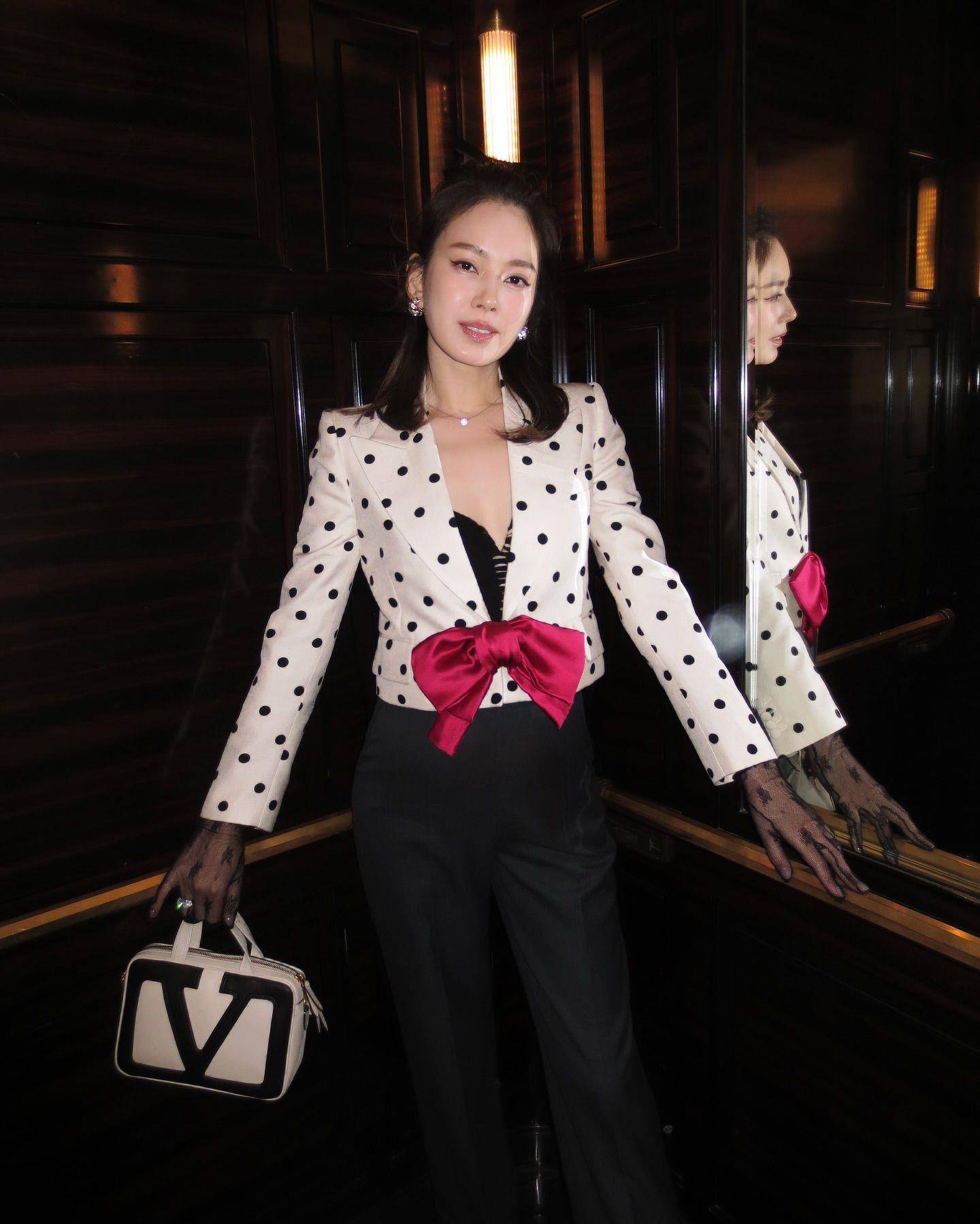 娄峻硕赞老婆戴Tiffany好美　Lock珠宝上身甜蜜说“感情已锁住” 名人名流 图2张