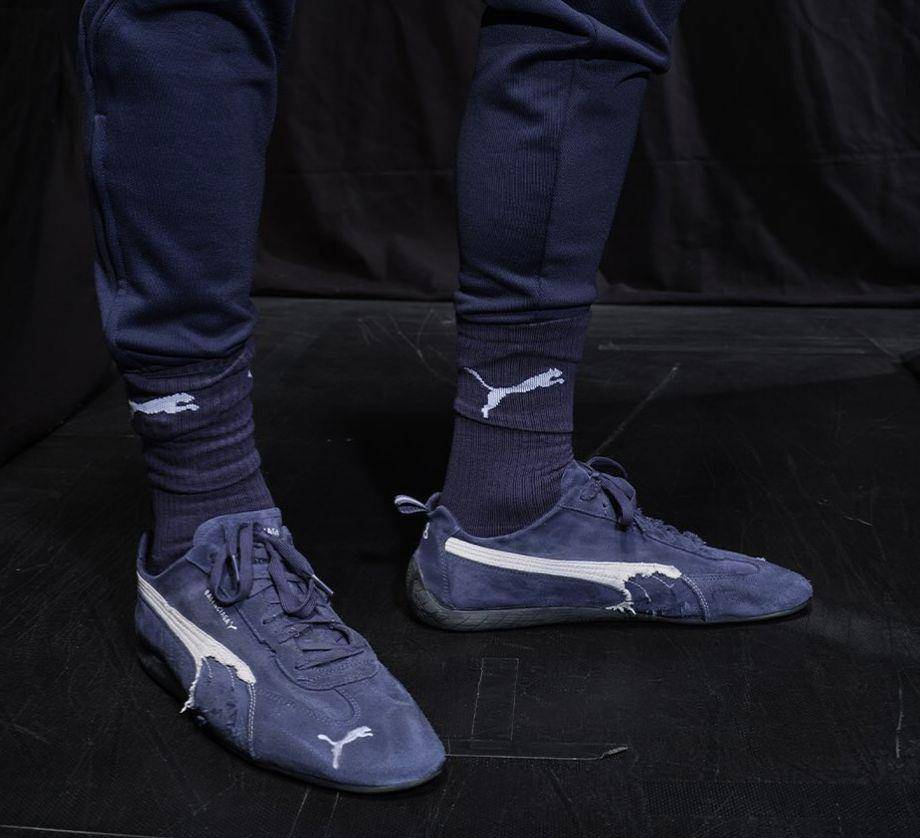 巴黎时装周／Balenciaga时髦上班族日常！极简公事包、PUMA联名鞋首公开 时尚穿搭 图8张