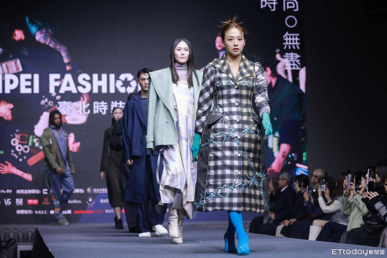 鬼鬼产后首亮相曝“当爸也当妈”心声！努力瘦身惊喜走秀 名人名流 图2张