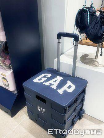 南港Lalaport逛街地图！GAP满额送折叠推车　日系快时尚comcoca千元有找超好买 最新资讯 图5张
