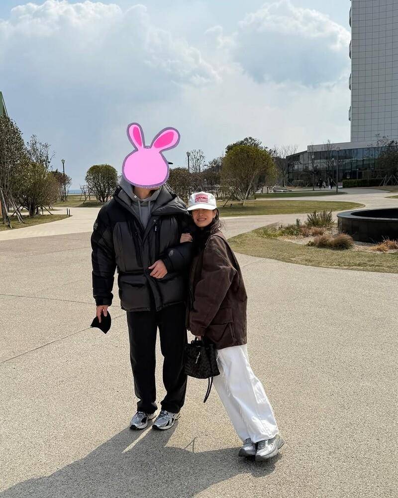 孙艺真、玄彬结婚3周年前夕放闪！信手拈来的时髦成焦点　同款找到了 最新资讯 图1张